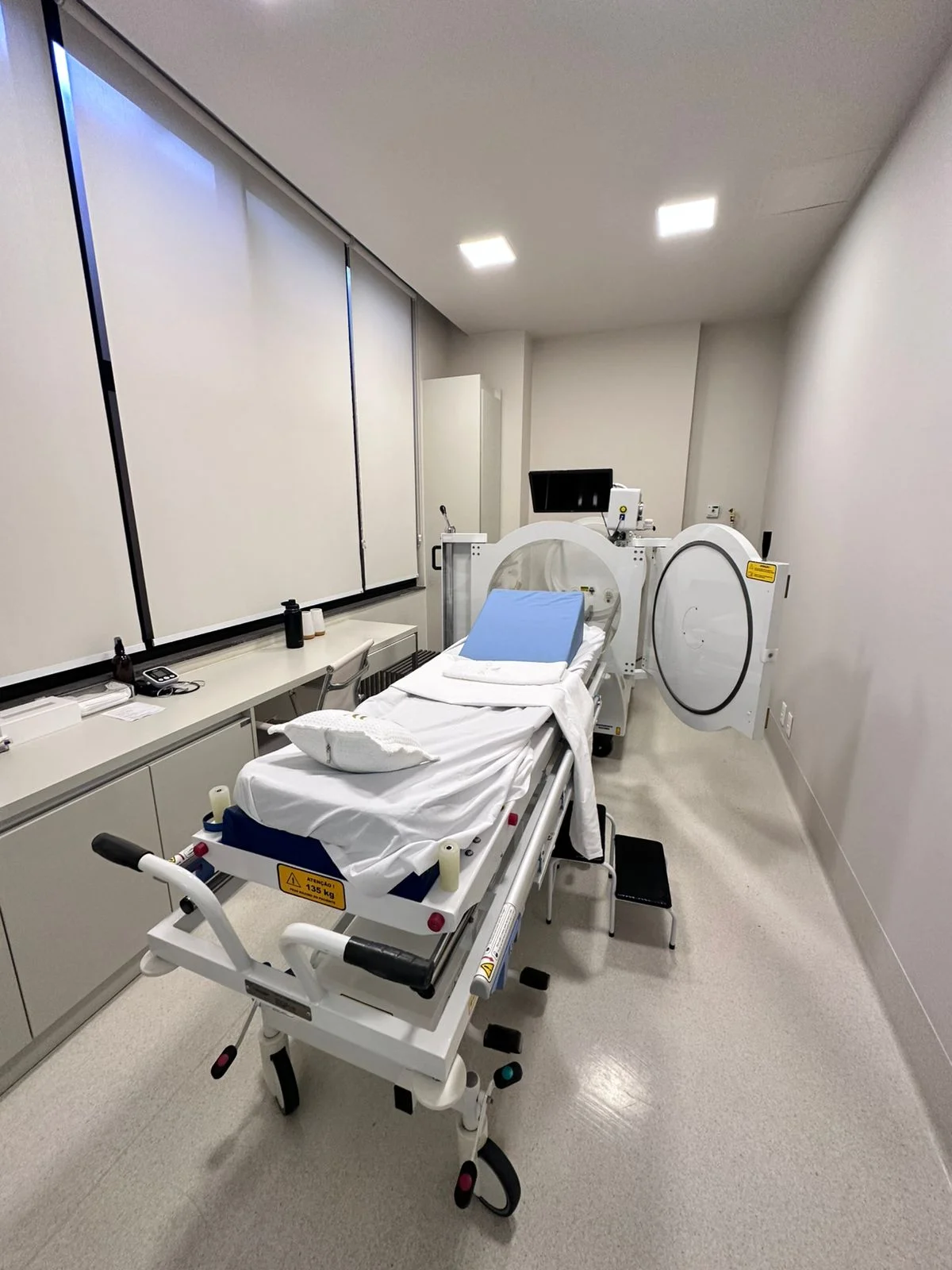 Sala equipada para procedimentos